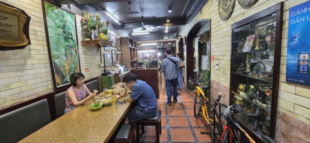 Khoa Ngan Xưa và Nay - Hai Bà Trưng - không gian 3