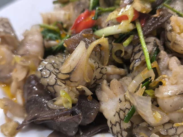 Nguyễn Văn Dực - Việt Hưng