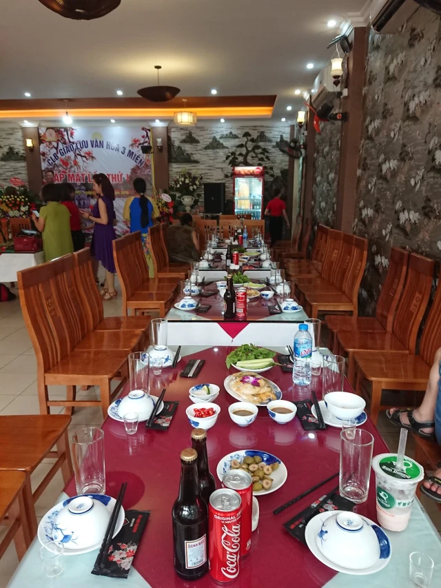 Nguyễn Văn Dực - Việt Hưng