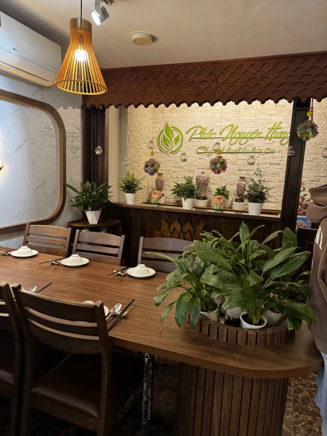 Chay Phúc Nguyên Hưng - Tố Hữu - không gian 1