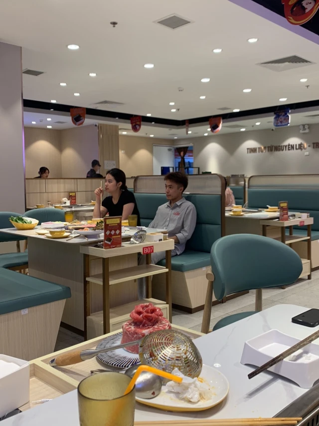 MALA Buffet - Royal City - không gian 5