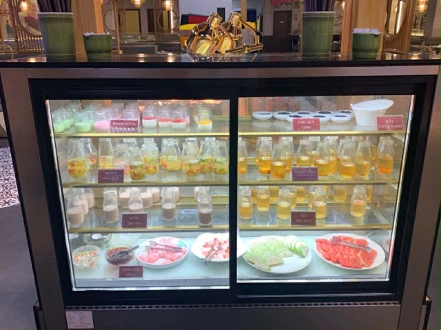 MALA Buffet - Vincom Mega Mall Tây Mỗ - không gian 4