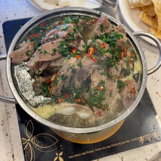 Vica Hotpot - Hồ Tùng Mậu