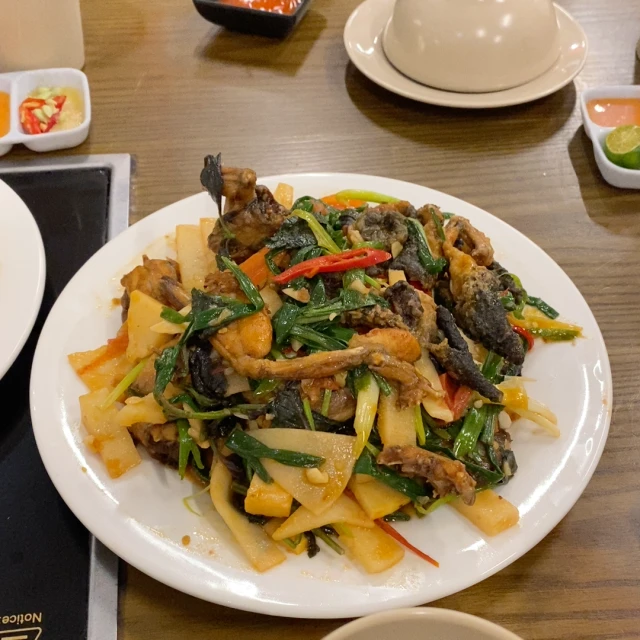 Vica Hotpot - Hồ Tùng Mậu