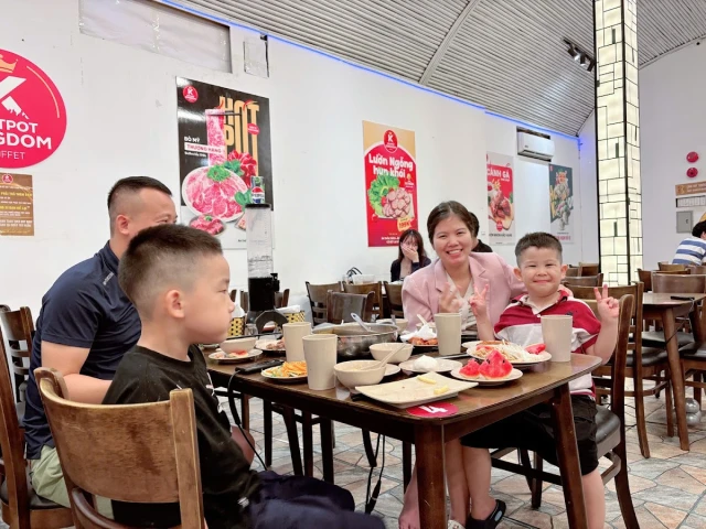 Vica Hotpot - Hồ Tùng Mậu - không gian 1