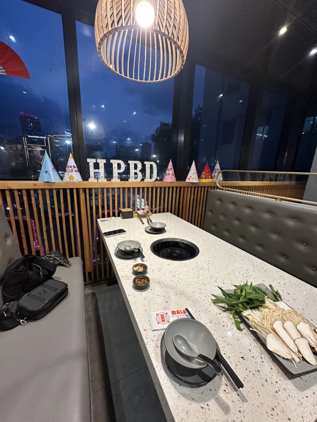 MALA Buffet - Đường Láng - không gian 6