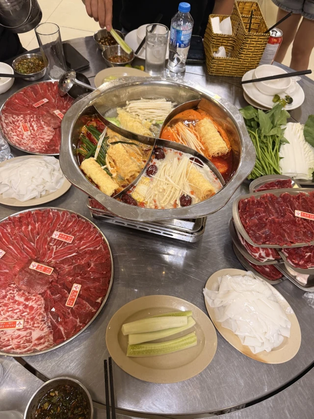 Lẩu Bò Triều Châu Số 1 - Đường Láng
