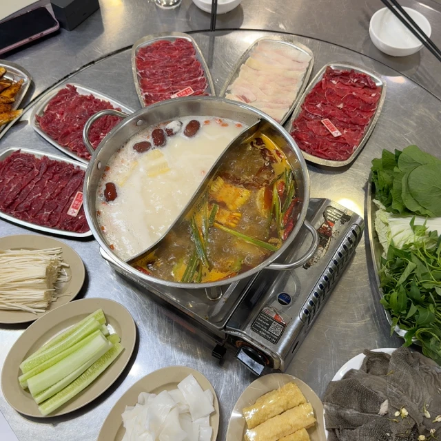 Lẩu Bò Triều Châu Số 1 - Đường Láng