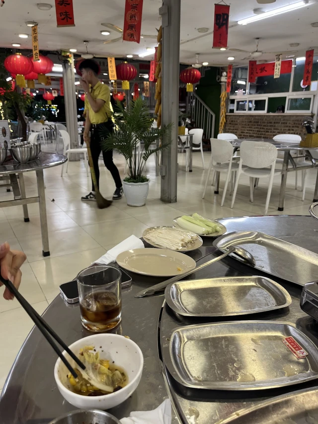 Lẩu Bò Triều Châu Số 1 - Đường Láng