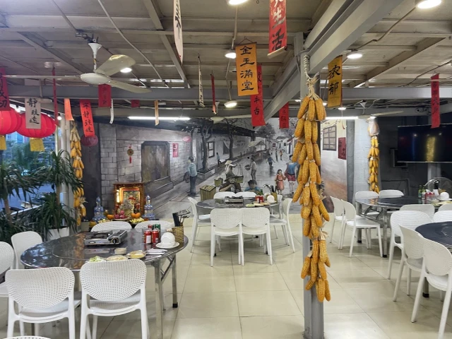 Lẩu Bò Triều Châu Số 1 - Đường Láng - không gian 2