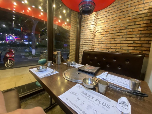 Meat Plus - Giảng Võ - không gian 3
