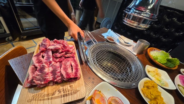 Meat Plus - Nguyễn Thị Thập
