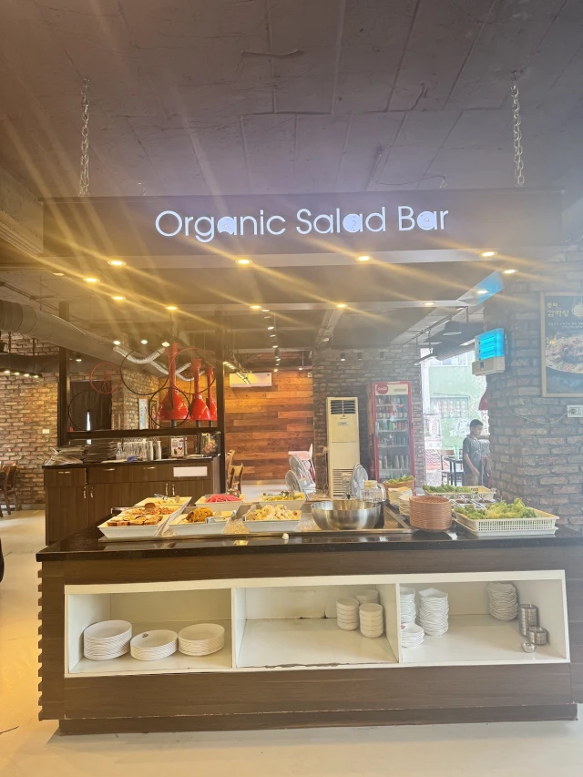 Meat Plus - Hồ Tây - không gian 5