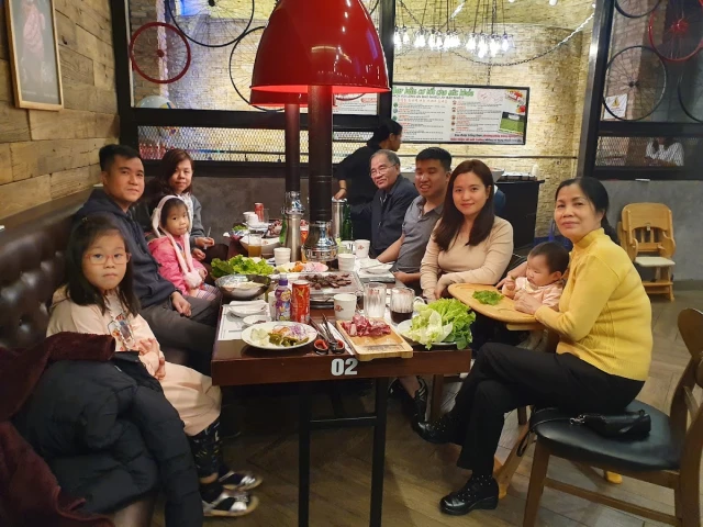 Meat Plus 4+4 - Vinhomes Gardenia - không gian 2