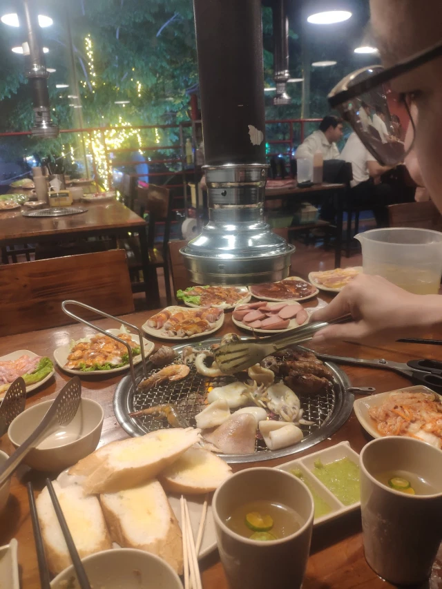 Hugo BBQ - Thượng Đình