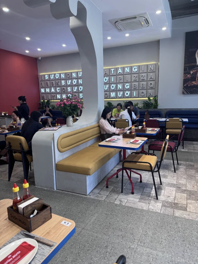 Sườn Mười - Nguyễn Văn Lộc - không gian 4