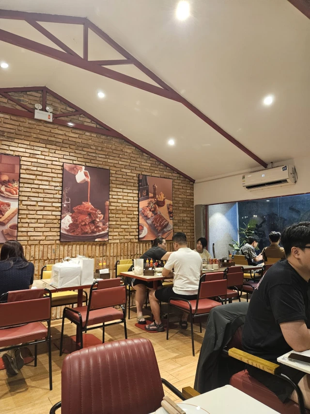 Sườn Mười - Vũ Phạm Hàm - không gian 4