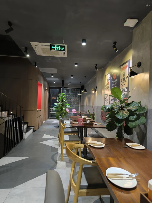 Sườn Mười - Vũ Phạm Hàm - không gian 6