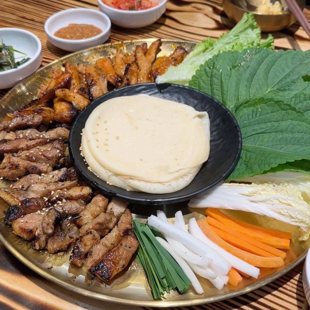 SSamjang Nướng & Cuốn - Royal City