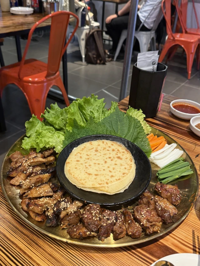 SSamjang Nướng & Cuốn - Royal City