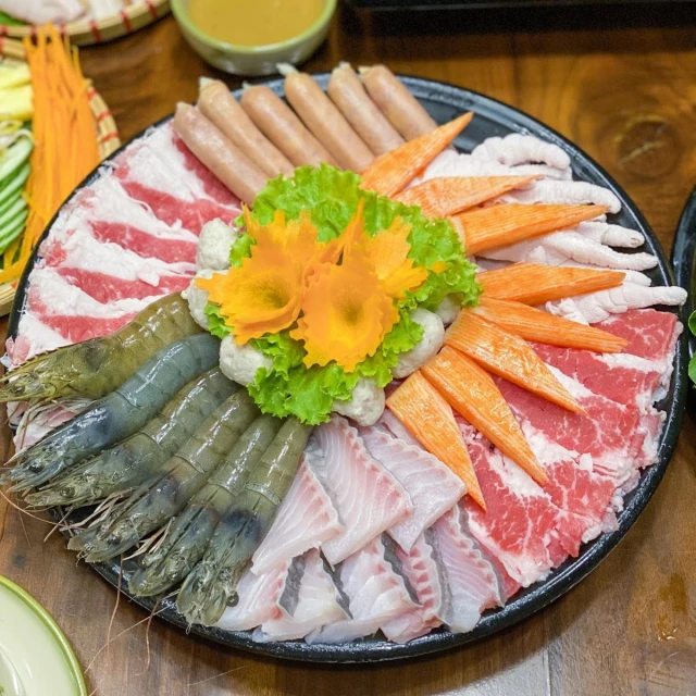 Lẩu Đức Trọc - Nguyễn Văn Tuyết