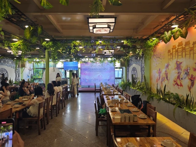 Lẩu Đức Trọc - Nguyễn Văn Tuyết - không gian 4