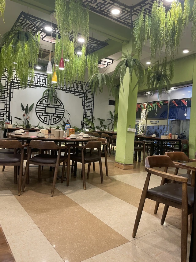 Lẩu Đức Trọc - Nguyễn Văn Tuyết - không gian 2