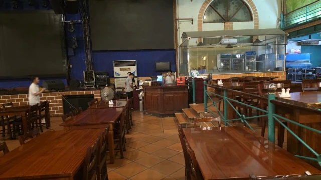 Legend Beer - Vũ Ngọc Phan - không gian 2