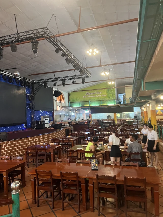 Legend Beer - Vũ Ngọc Phan - không gian 6