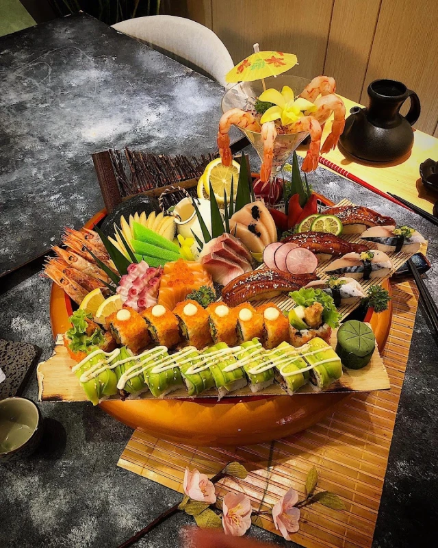 Aozora Sushi - Thụy Khuê