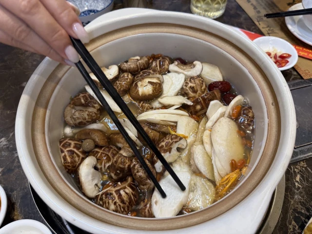Lẩu Nấm Gia Khánh - Ngoại Giao Đoàn