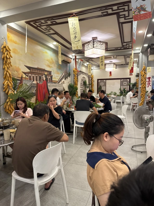 Lẩu Bò Triều Châu Số 1 - Phan Chu Trinh - không gian 6