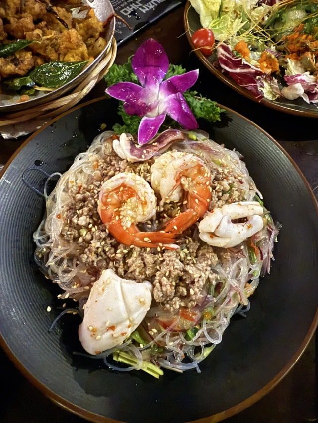 Quán Nhỏ - Nguyễn Khánh Toàn
