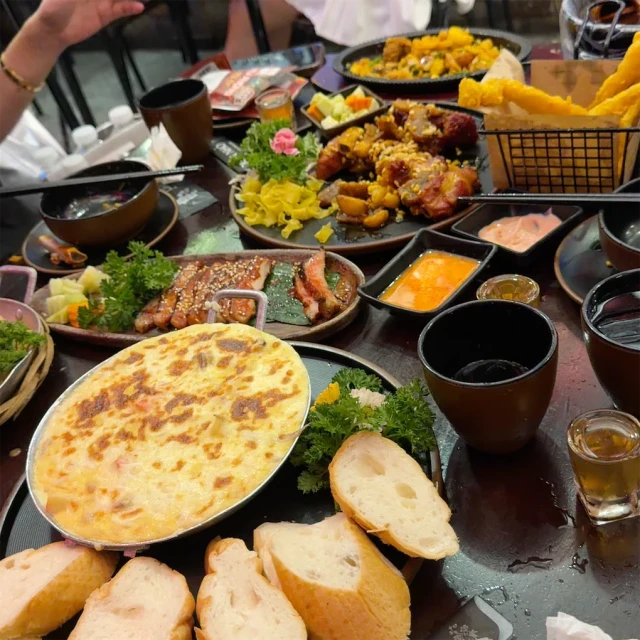 Quán Nhỏ - Nguyễn Khánh Toàn