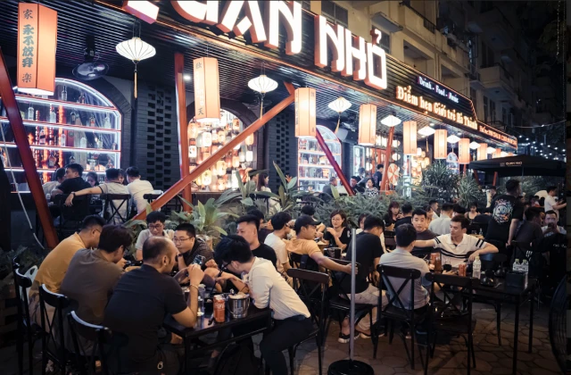 Quán Nhỏ - Nguyễn Khánh Toàn - không gian 6