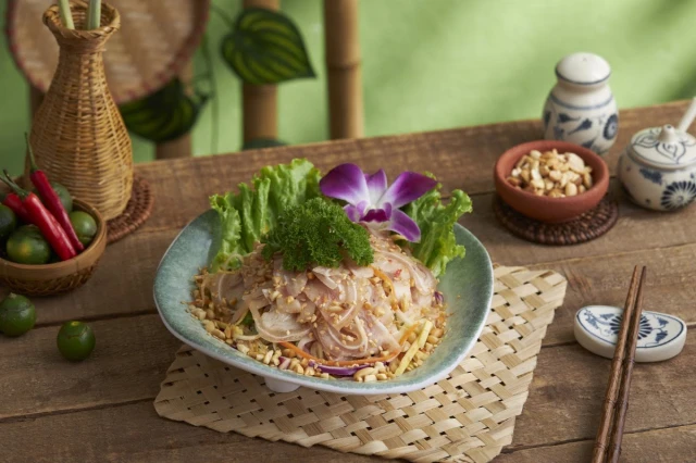 Cuốn Sen - Nguyễn Văn Lộc