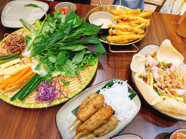 Cuốn Sen - Nguyễn Văn Lộc