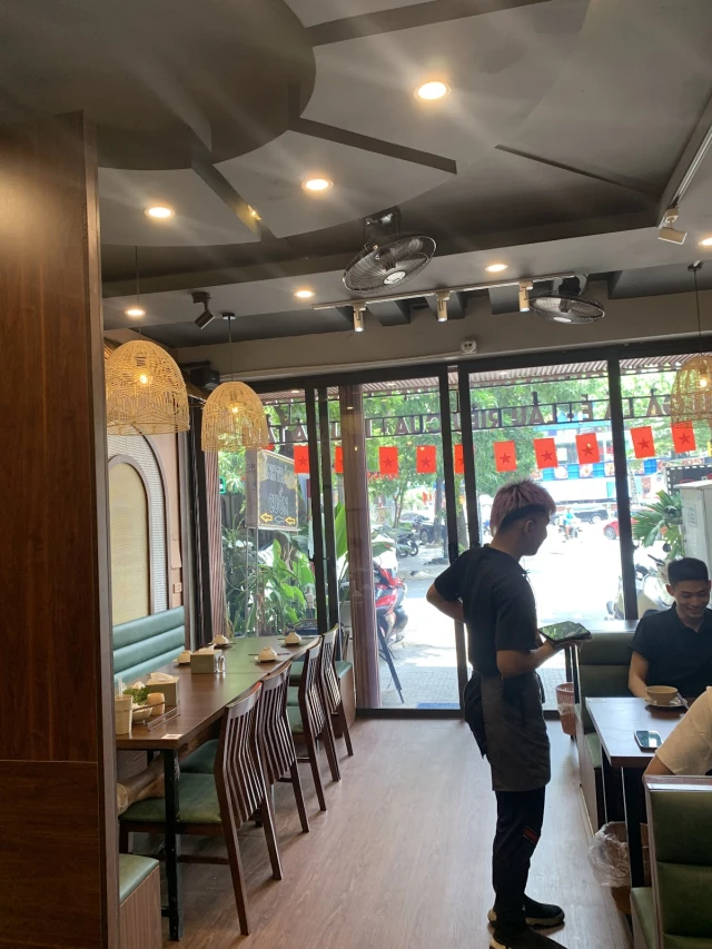 Cuốn Sen - Nguyễn Văn Lộc - không gian 2