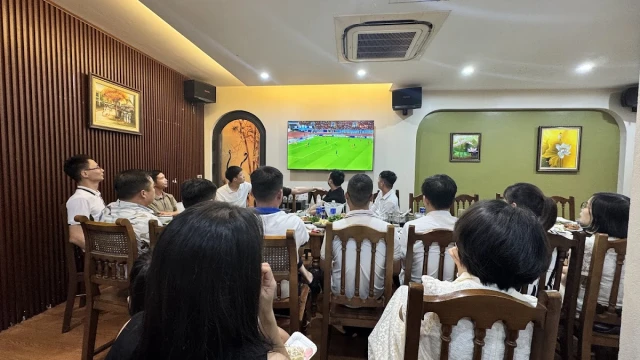 Hải Sản Mỹ Hạnh - Tố Hữu - không gian 5