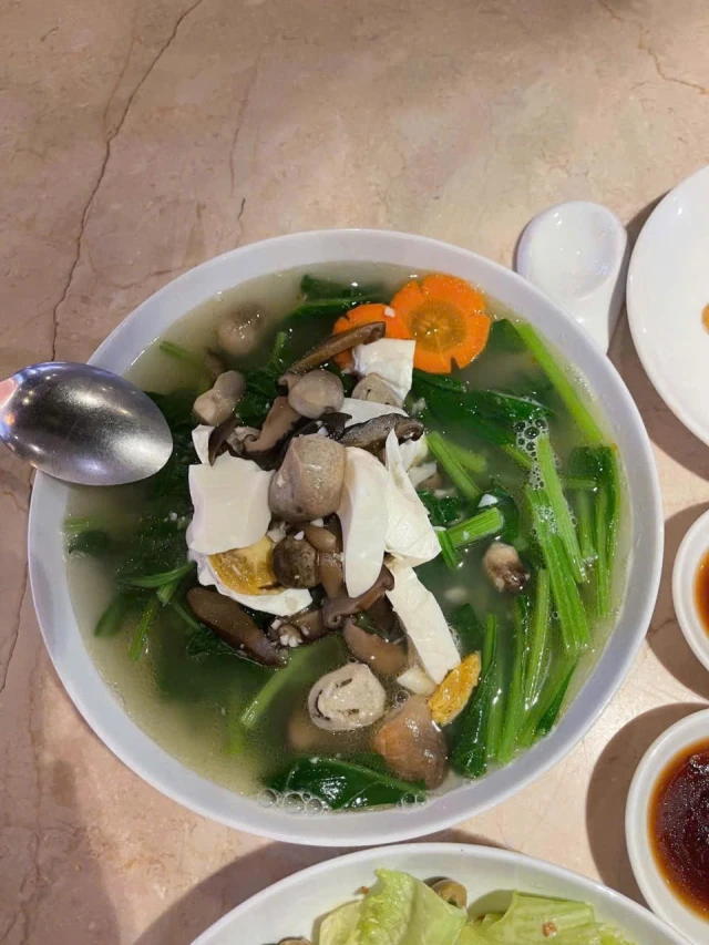 Meiwei - Royal City
