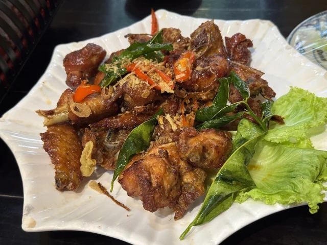 Lẩu Cua Đồng Hòa Lạc - Triệu Việt Vương