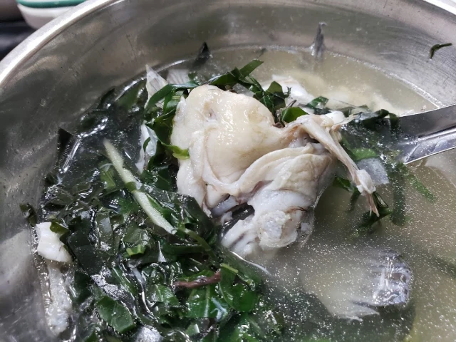 Hải Sản Xóm Vắng - Trích Sài