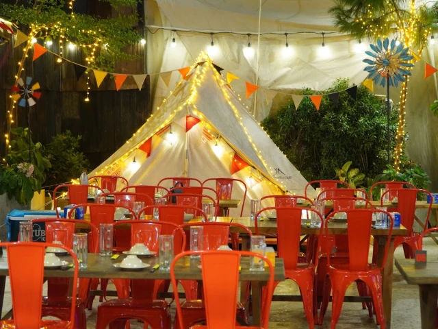 Cocoru Coffee & Restaurant - Bạch Đằng - không gian 4