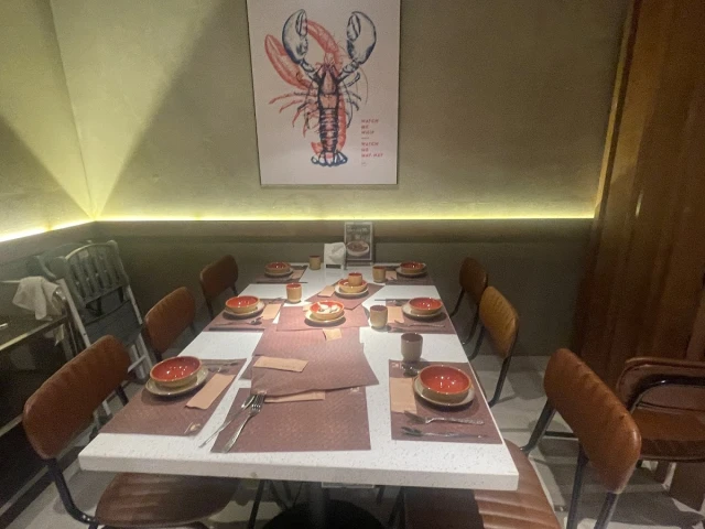 Yiam Yiam Seafood - Ngoại Giao Đoàn - không gian 6