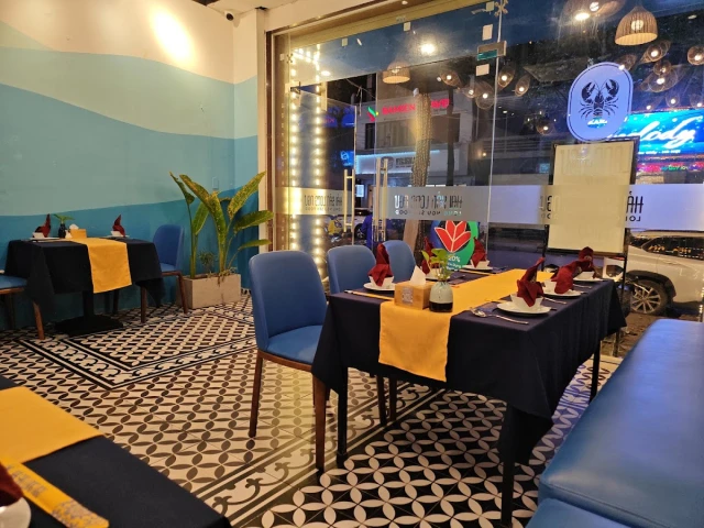 Hải Sản Long Ngư - Trung Hoà - không gian 2