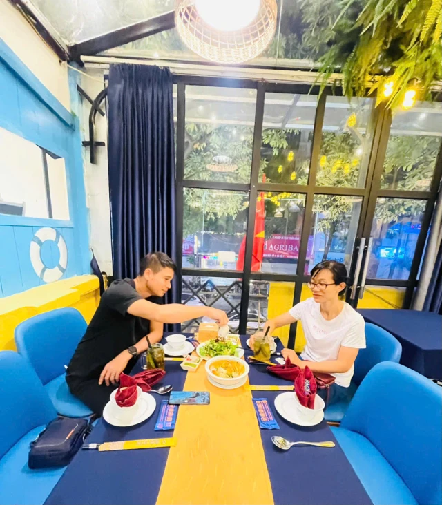 Hải Sản Long Ngư - Trung Hoà - không gian 5