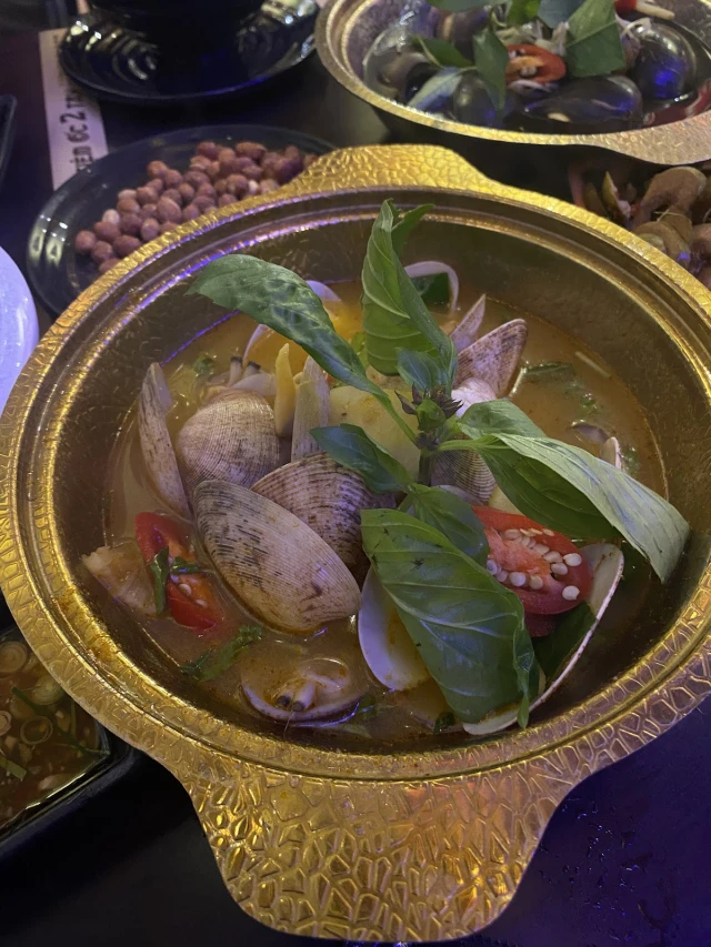 Tiệm Ốc 2 Tay - 76 Ngọc Khánh