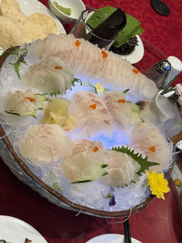 Thế Giới Hải Sản - Mễ Trì (Golden Palace)