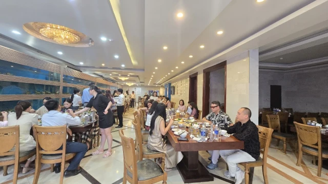 Hải Sản Biển Đông - Trần Thái Tông - không gian 2