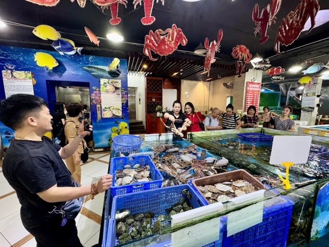 Hải Sản Biển Đông - Trần Thái Tông - không gian 4